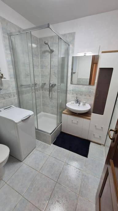 Lovely Old Town Apartment Bratislava Buitenkant foto